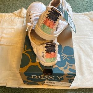 Roxy Bayshore lll brand new sneakers with tags and box size 9W